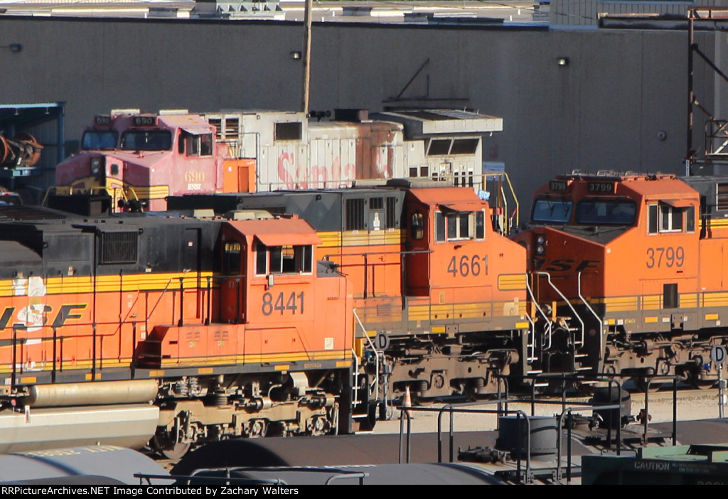 BNSF 690 8441 4661 3799